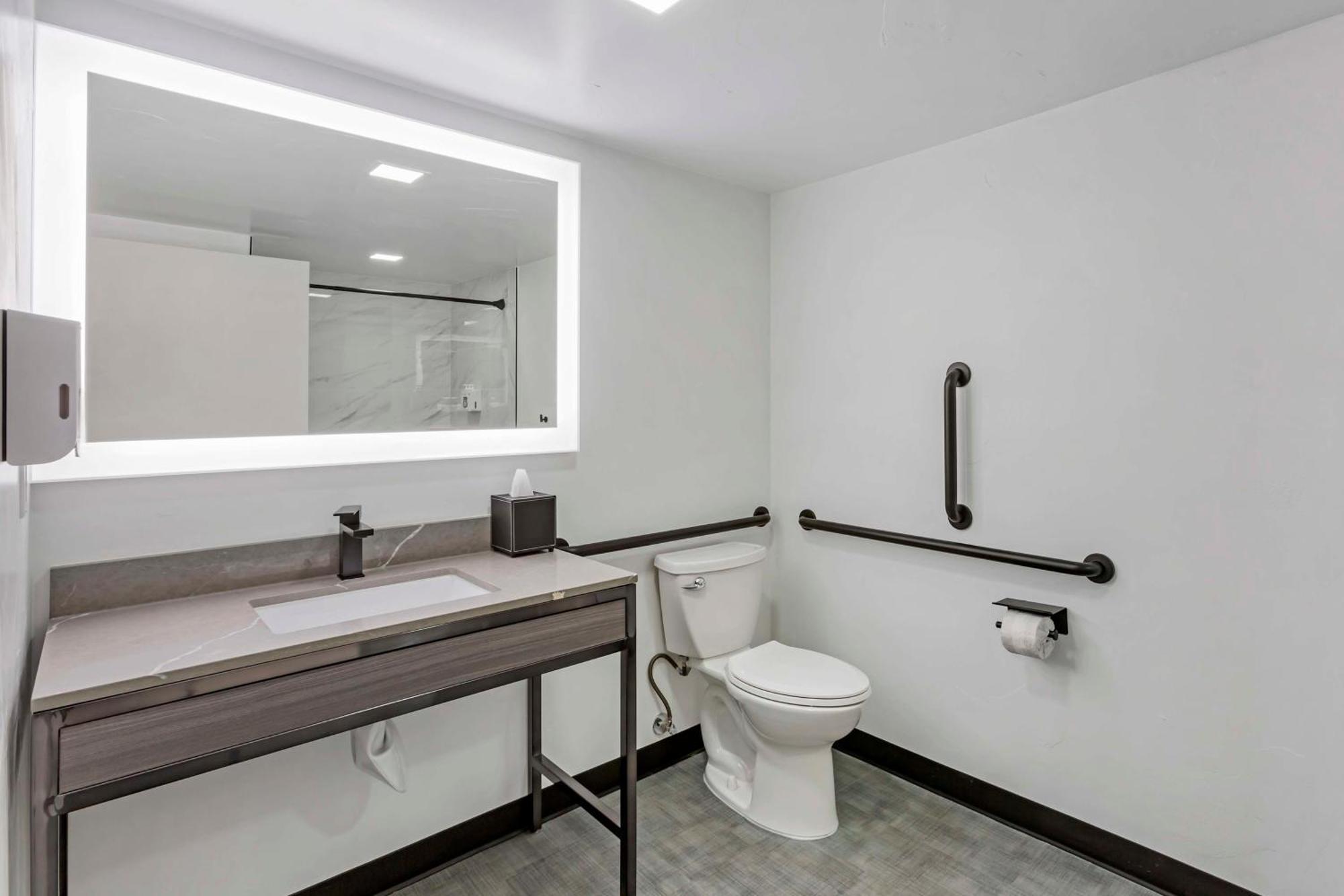 Hotel Blue 66, Bw Signature Collection 2*